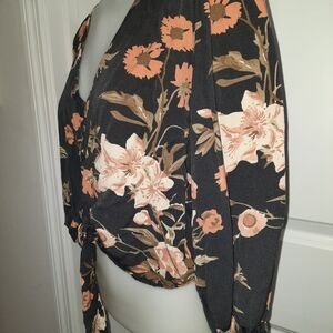 Joyfolie Black and Peach Floral Blouse